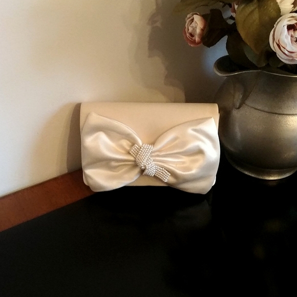 Hasting & Smith Handbags - Hasting & Smith Clutch Bag